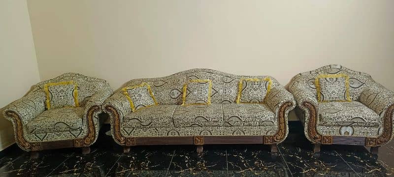 Sofa set ( slightly used ) 2