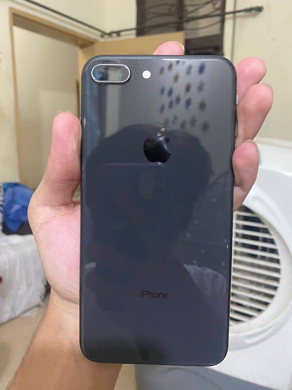 8 plus black 0