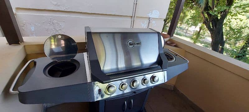 BARBCUE GAS GRILL , imported from  the US 3