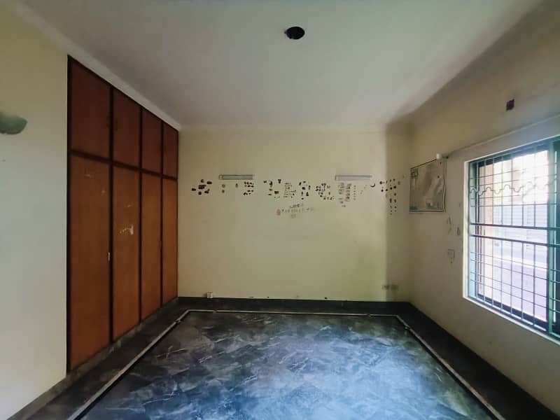 01 Kanal Beautifull House Available For Rent in DHA Lahore Cantt 13