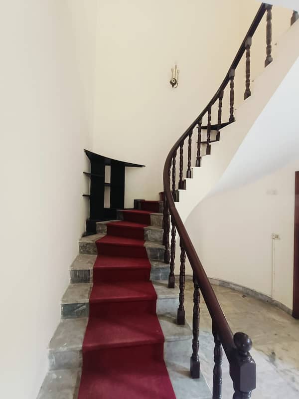 01 Kanal Beautifull House Available for Rent in DHA Lahore 15