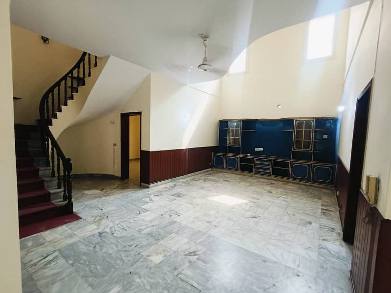 01 Kanal Beautifull House Available for Rent in DHA Lahore 20