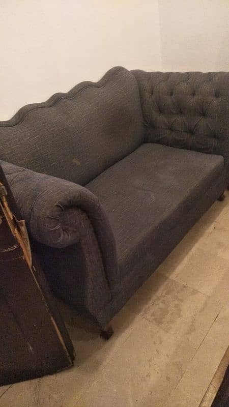 Sofa sets available exchange possible 2