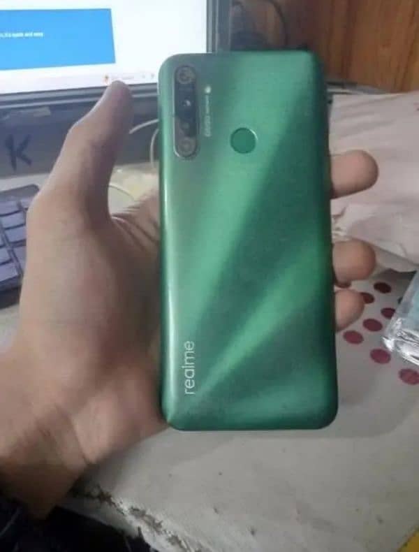 Realme 5i 4/64 1