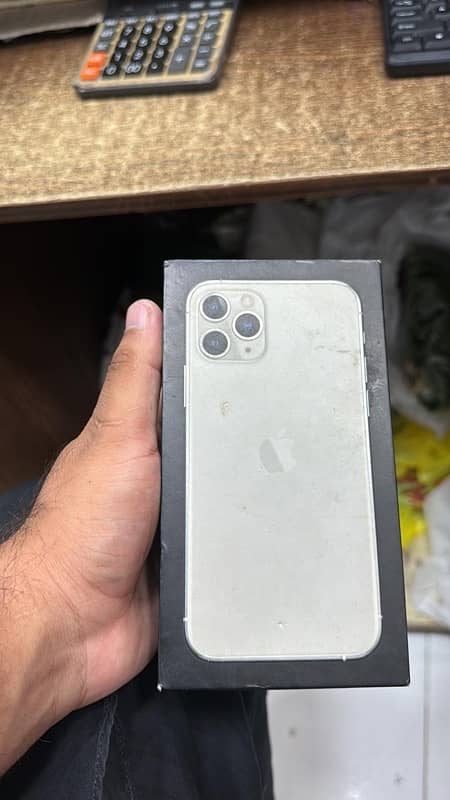 iPhone 11 Pro Max 1