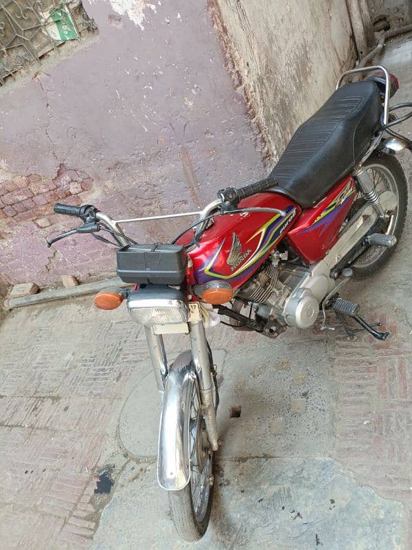 Honda 125 very good condition 2