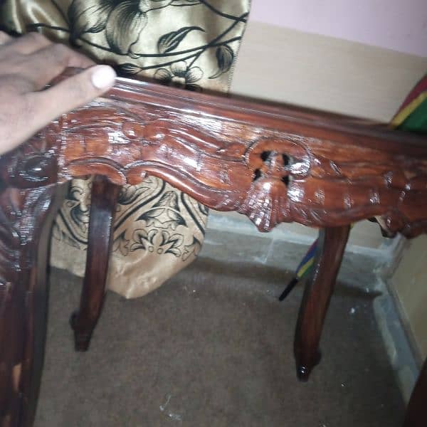 chinoti table bilkul new condition 10/10 1