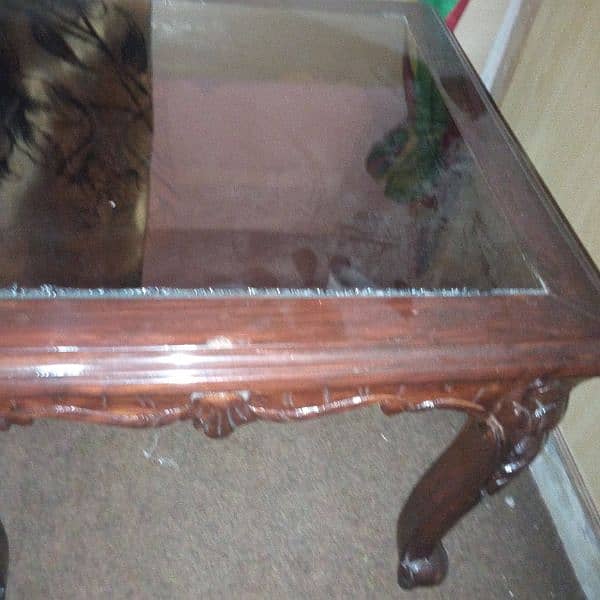 chinoti table bilkul new condition 10/10 4