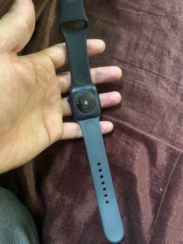 Apple watch SE 2023 100% health 1