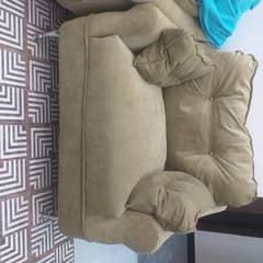 7 seter sofa in good condition for sale