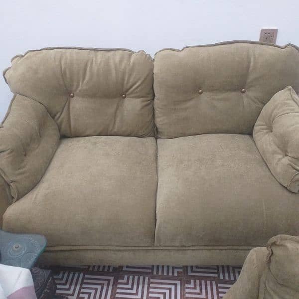 7 seter sofa in good condition for sale 2