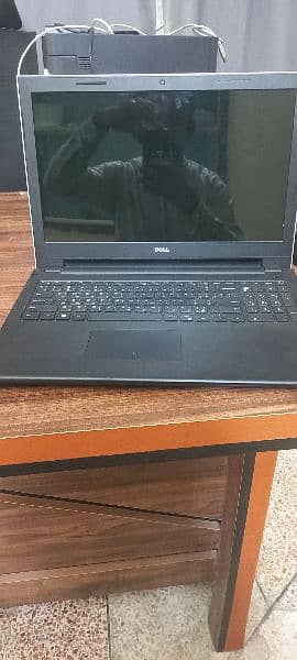 I'm selling dell Inspiron core i-5 5th generation 1