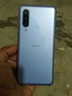 AQUOS ZERO 5G BASIC