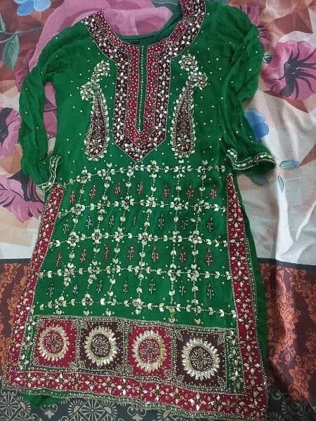 Fancy 8 dresses 2 Hours use only 3