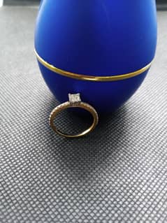 Ring/Gold/diamond