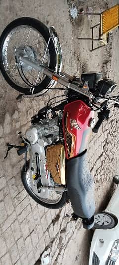 Honda Cg 125 Self Start Gold Edition Special Edition 0