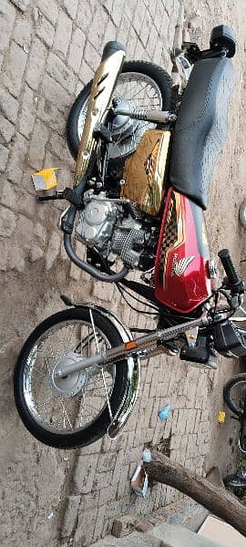 Honda Cg 125 Self Start Gold Edition Special Edition 2