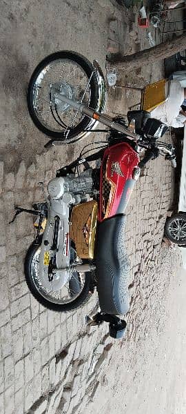 Honda Cg 125 Self Start Gold Edition Special Edition 6