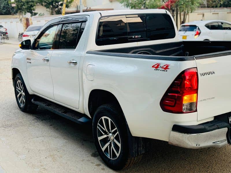 Toyota Hilux 2018 V Push start 3