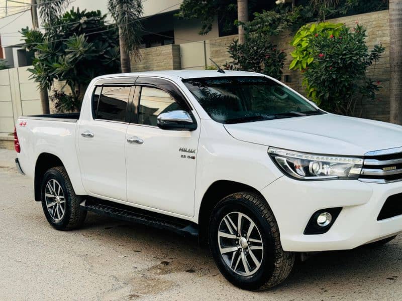 Toyota Hilux 2018 V Push start 4