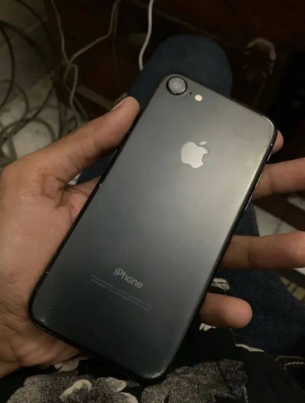 iPhone 7 32Gb Pta Approved all ok black mate color condition 10/9 1