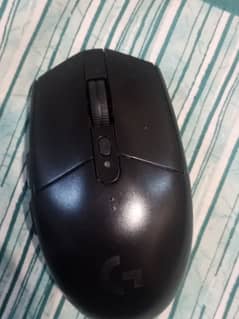 G304 copy wireless mouse no problems or issue in it