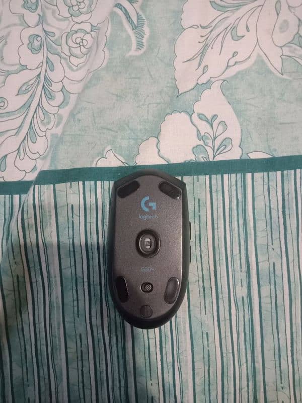 G304 copy wireless mouse no problems or issue in it 1