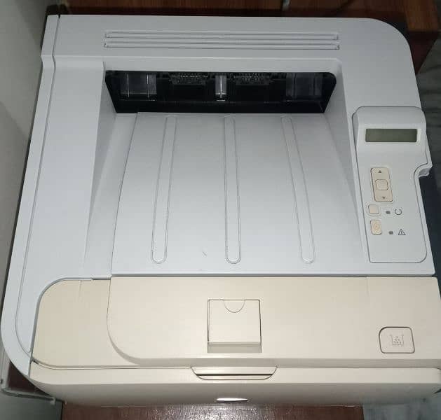 HP LaserJet P2055dn Printer 1