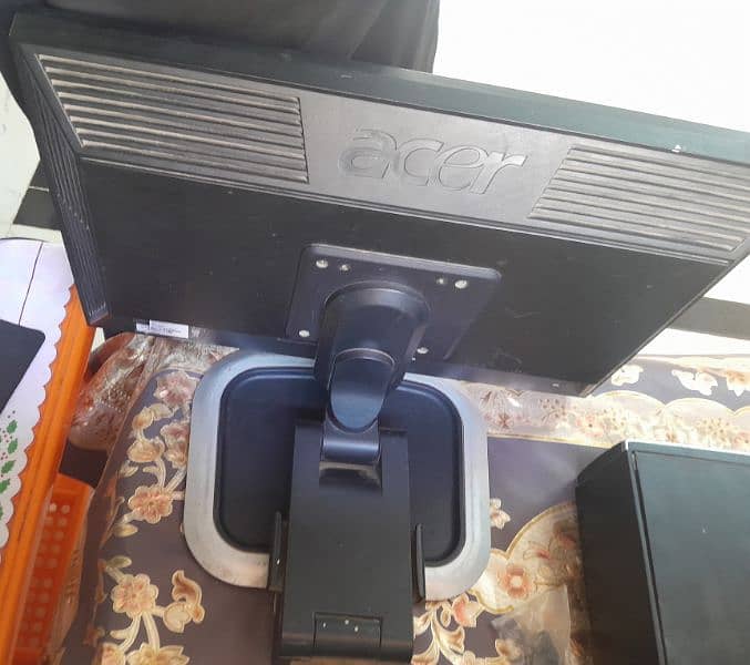 1. "HP PC + Acer LED Monitor - Complete Desktop Setup for Sale" 2