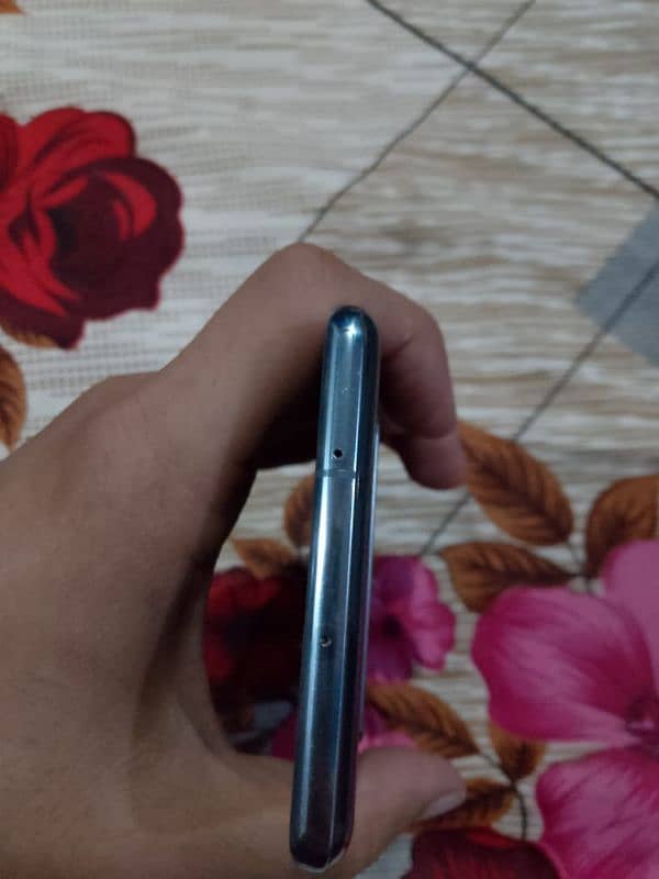 Samsung s10 plus 4