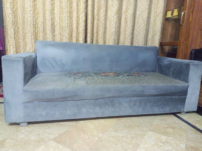 five seter sofa set in new condition 2