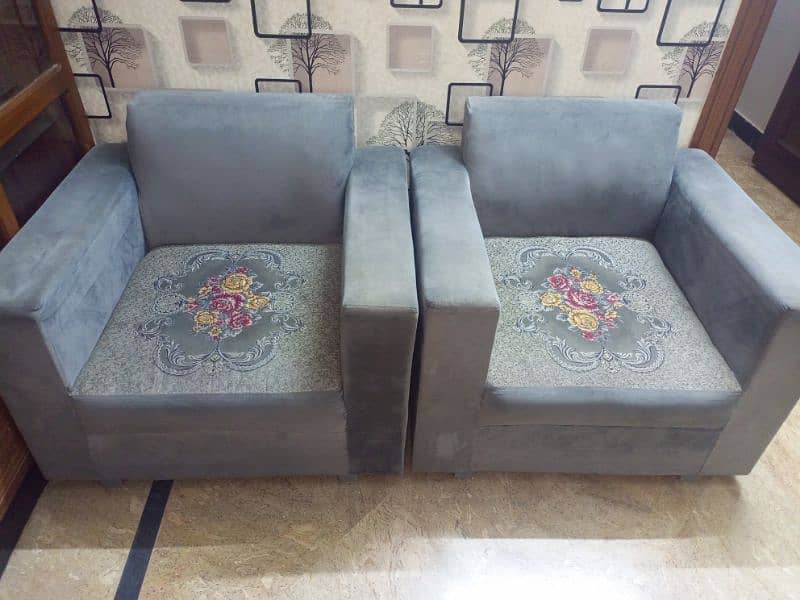 five seter sofa set in new condition 6