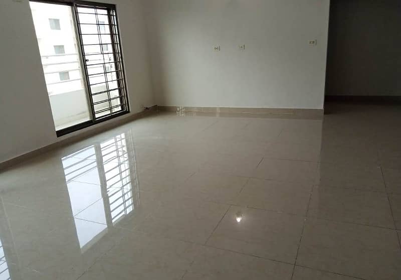 3 Bed Apartment Near to Commercial Area Available for Sale in Askari 11 Lahore 12