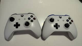 2 XBOX CONTROLLERS SLIGHTLY USED