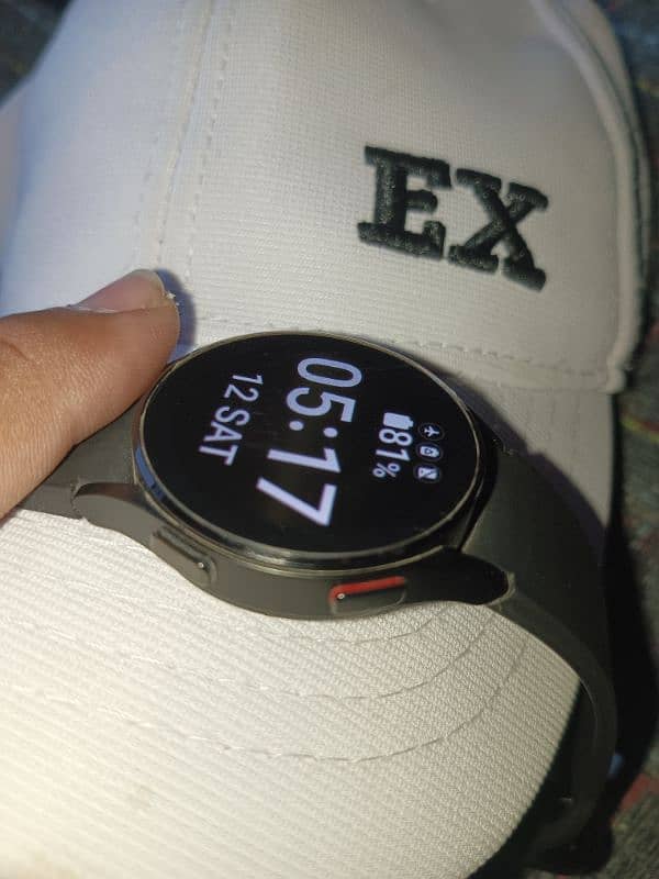 Samsung Galaxy watch 4 all ok working very good no box only charger