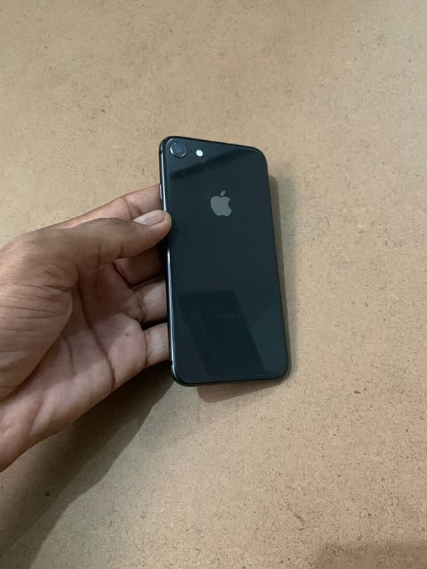 iPhone 8 64gb all sim working like PTA 2