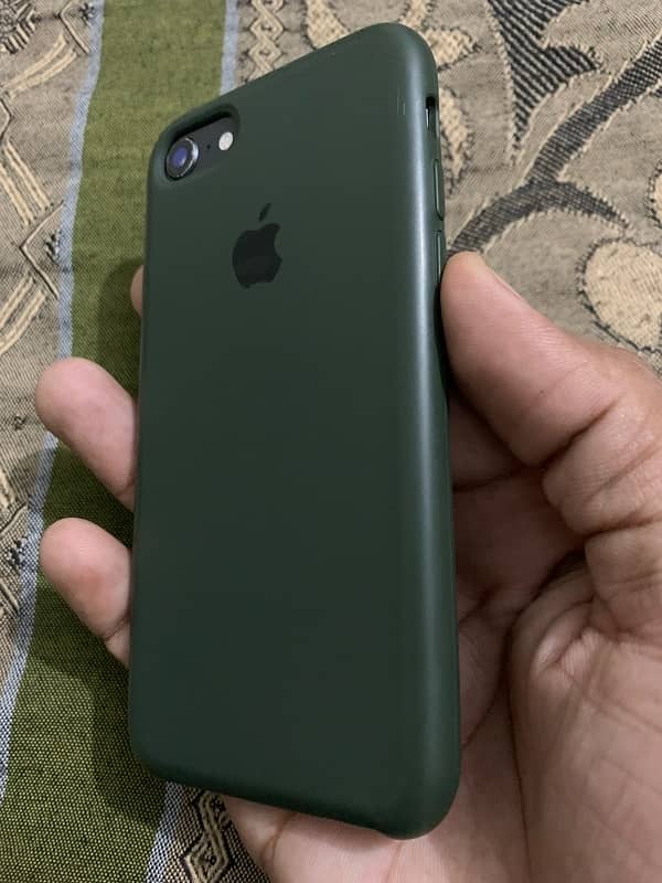 iPhone 8 64gb all sim working like PTA 9