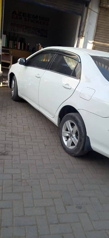 Toyota Corolla XLI 2011/2012  Never been into any accident 3