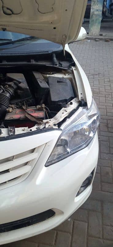 Toyota Corolla XLI 2011/2012  Never been into any accident 4