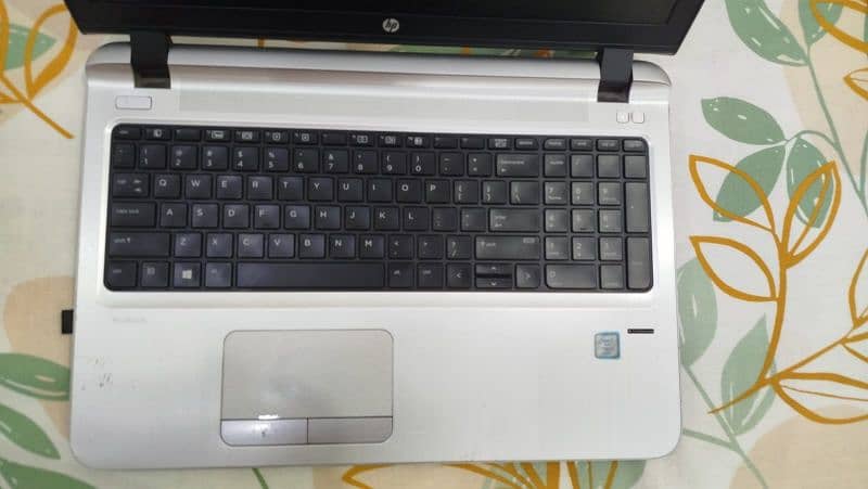 HP core i7 laptop in good condition 2