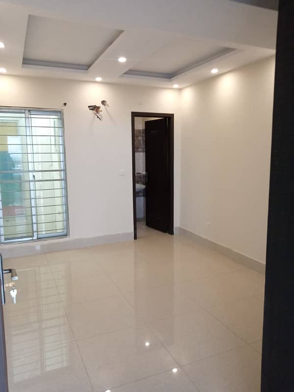 2 Bed Flat For Rent In Sector E Bahria Town Lahore 2