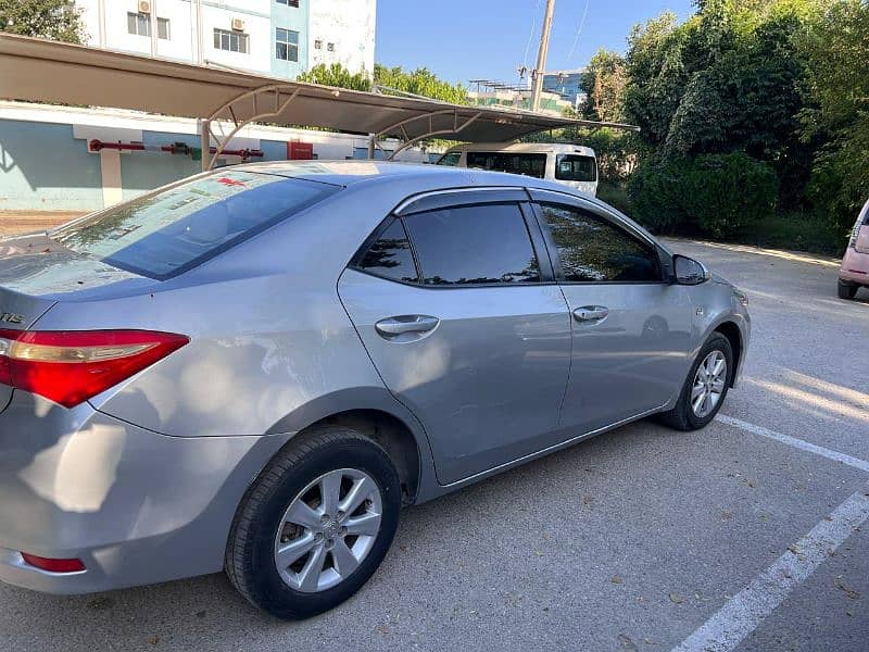 Toyota Corolla Altis 2015 3