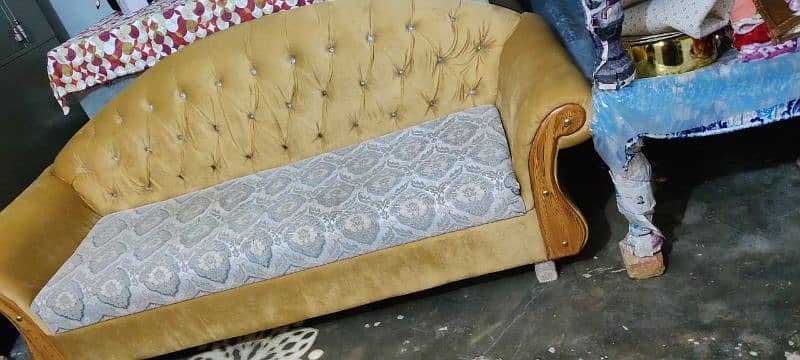 5 seater sofa new condition 3