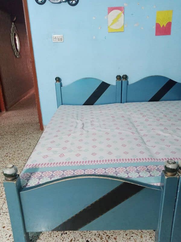 Bed Set of two with mattresses 3