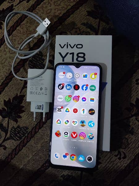 vivo Y18 good condition 11 month warranty available 1