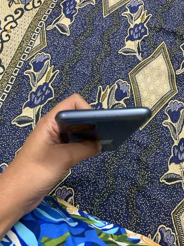 realme c11 lush condition 3