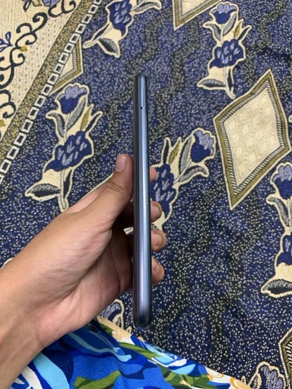 realme c11 lush condition 4