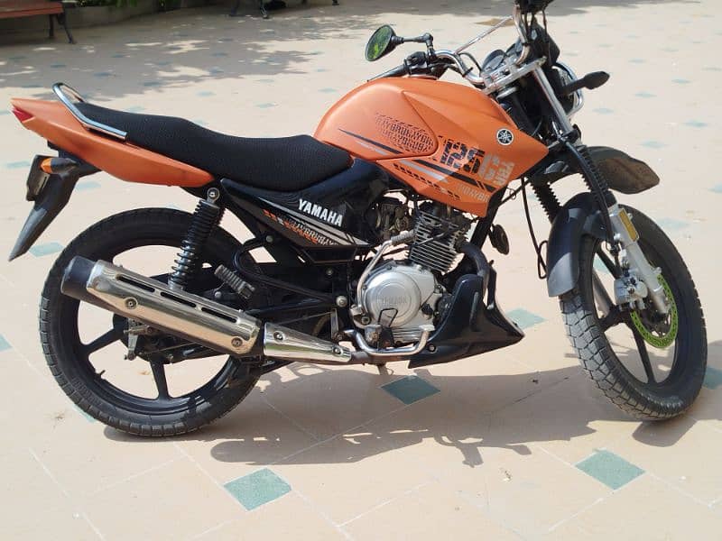 ybr YAMAHA 125G 4