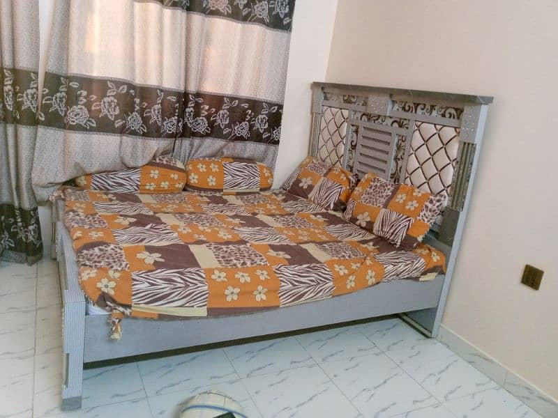 bed with mattress 10 by 9 condition 1