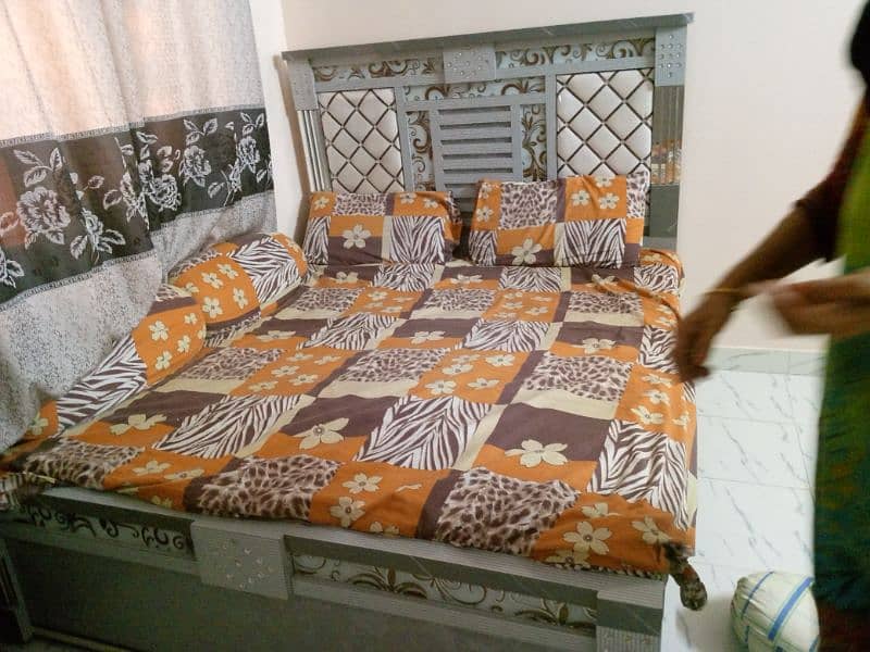 bed with mattress 10 by 9 condition 2